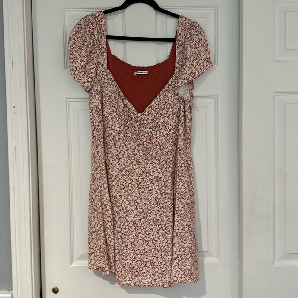 Abercrombie & Fitch Red and White Puff Sleeve Mini Dress